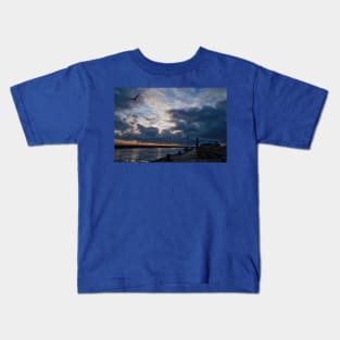 Winter sunrise on the River Blyth in Northumberland Kids T-Shirt